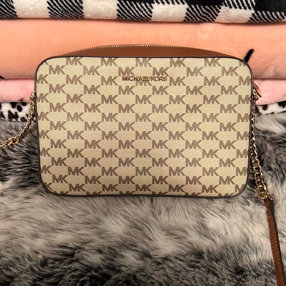 michael kors brand new purse